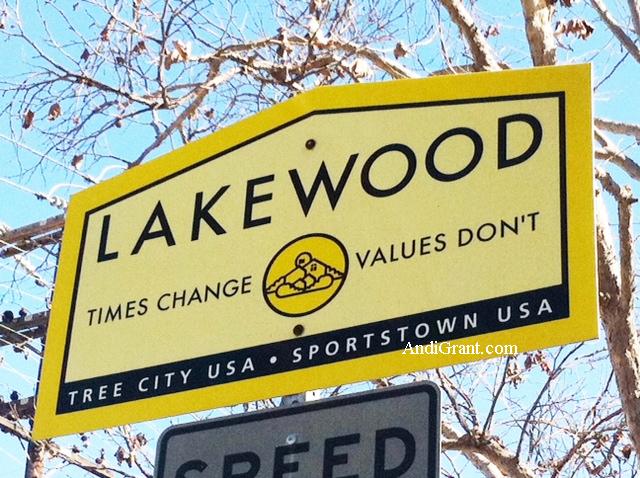 Lakewood CA sign